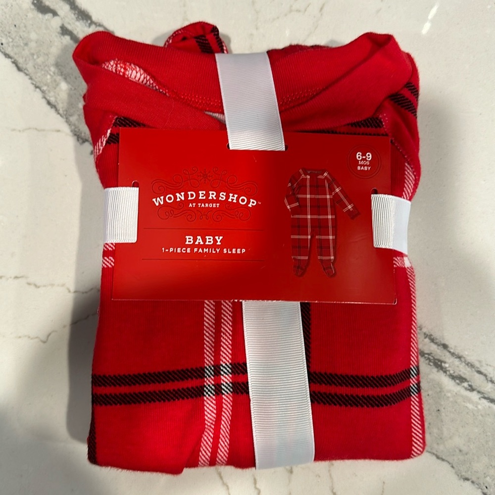 Wondershop Holiday Red Plaid Baby Sleeper Size 6-9 Months NEW
